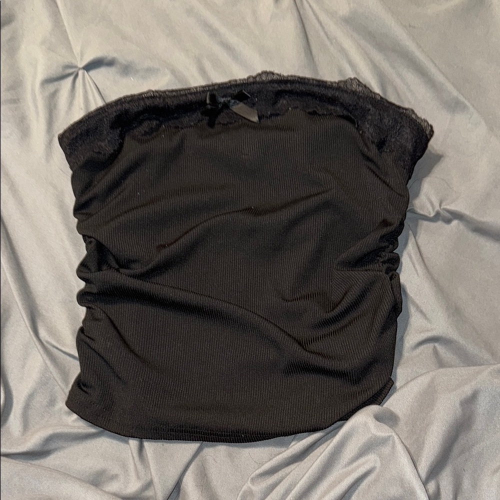 black scrunched tube top